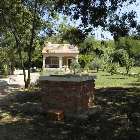 Tatil Evi Am Fluss Gelegenes Haus Mit Galerieschlafplaetzen By Interhome