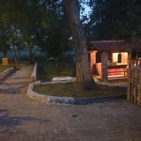 Tatil Evi Am Fluss Gelegenes Haus Mit Galerieschlafplaetzen By Interhome