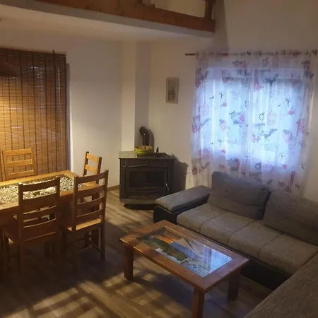 Am Fluss Gelegenes Haus Mit Galerieschlafplaetzen By Interhome Tatil Evi *